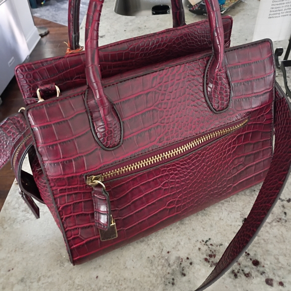 Elegant Burgundy Crocodile-Embossed Satchel - Picture 1 of 10